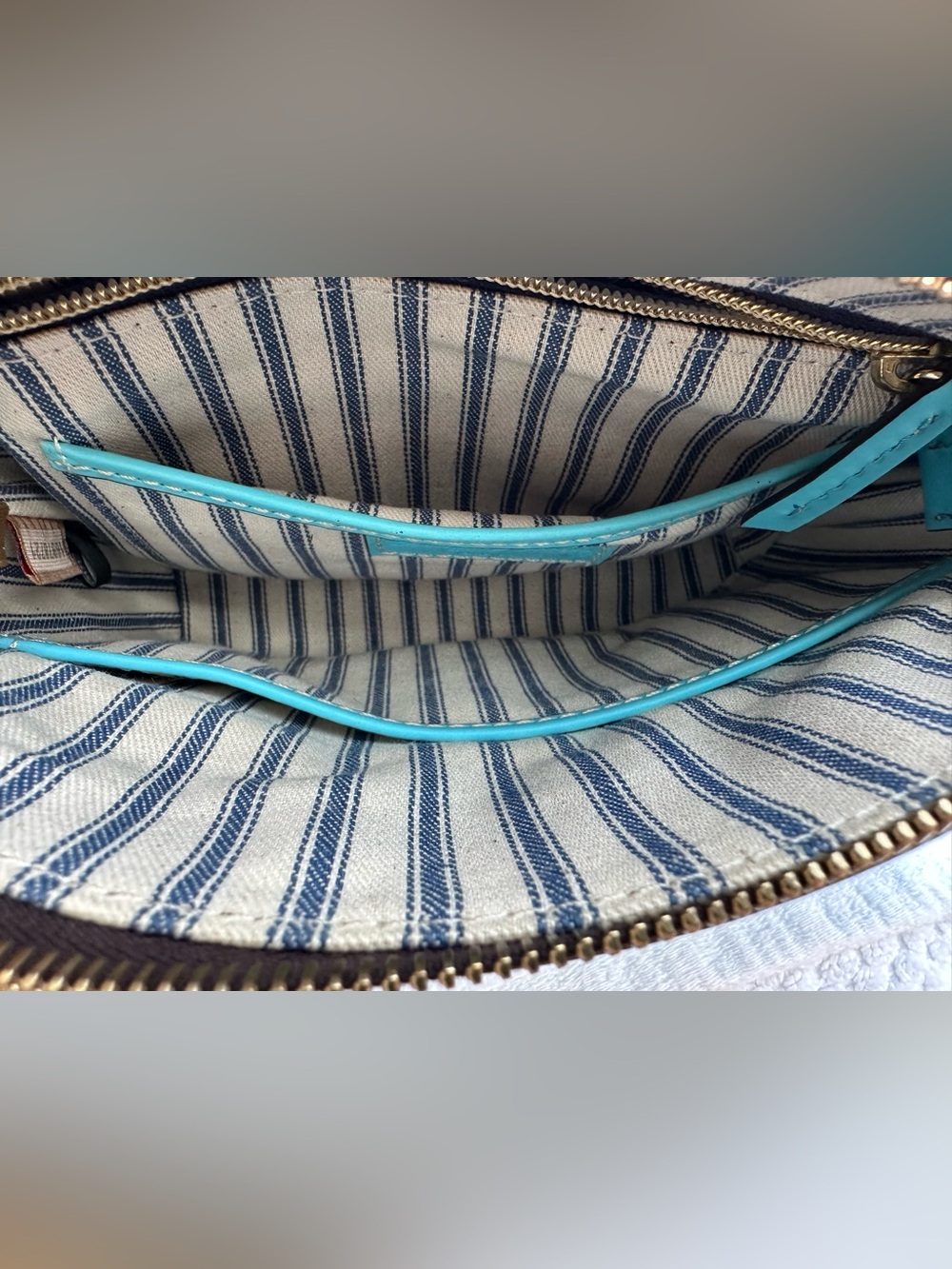 Dooney & Bourke Smooth Leather Small Domed Zip Crossbody Bag Turquoise - Picture 8 of 11